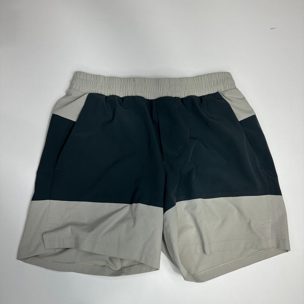 Lululemon Lane Line Swim board short, silver & stone, no liner Sz S